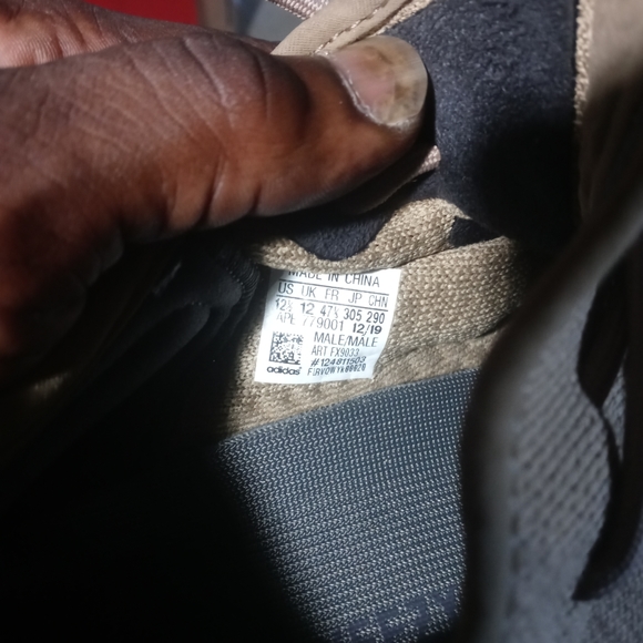 YEEZY BOOST 350 V2 **100% AUTHENTIC*** - Picture 3 of 8
